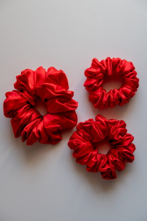 frotka jedwabna czerwona